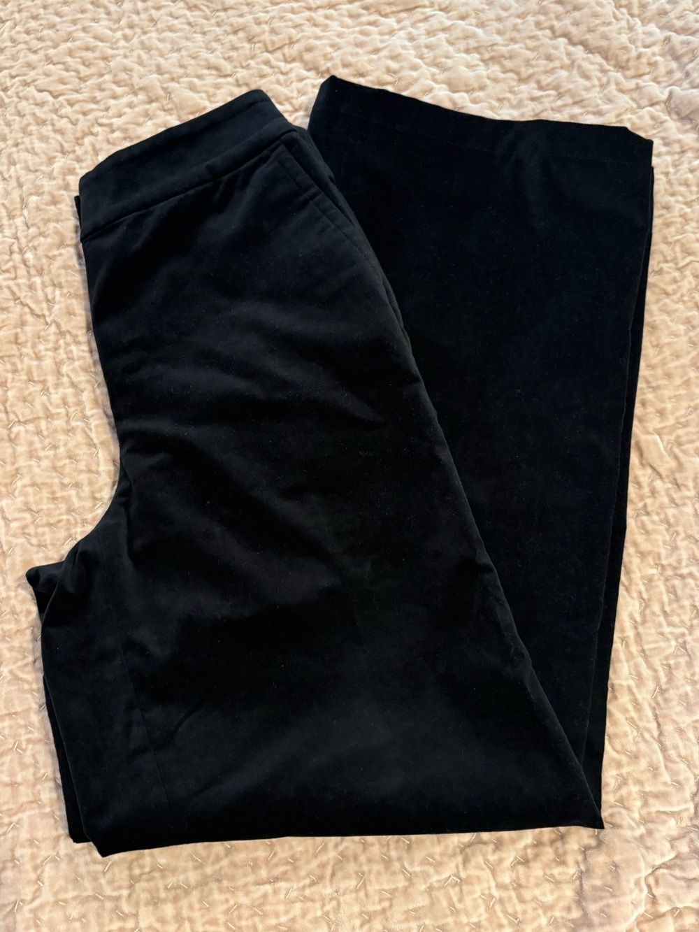 Lovely Elegant Black Velvet Wide-Leg Pants Size 2/4 Worn Once Soft